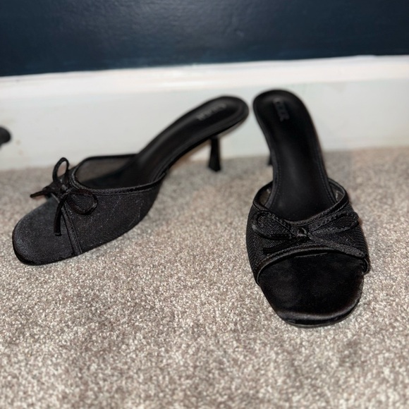 Cider Black Bow Mules - Picture 3 of 6